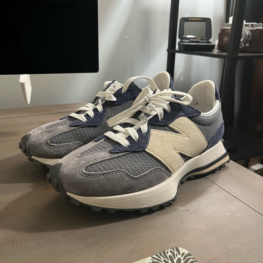 New Balance 327 grey and blue